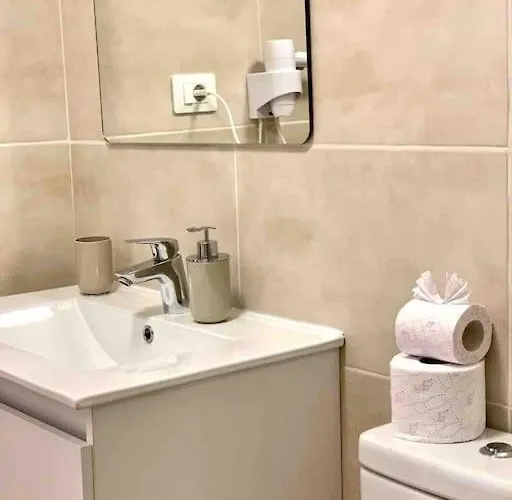 Lovely Near The With Pool & Wifi *