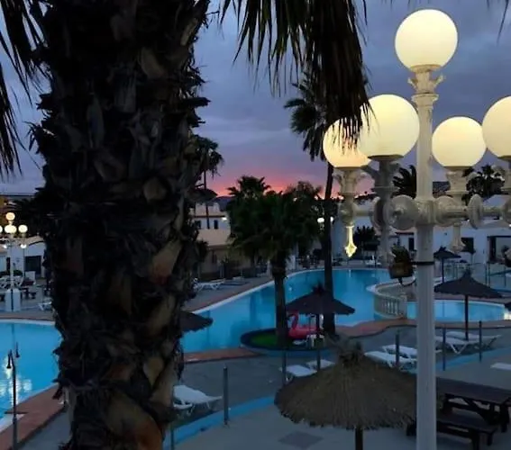 Lovely Near The With Pool & Wifi *