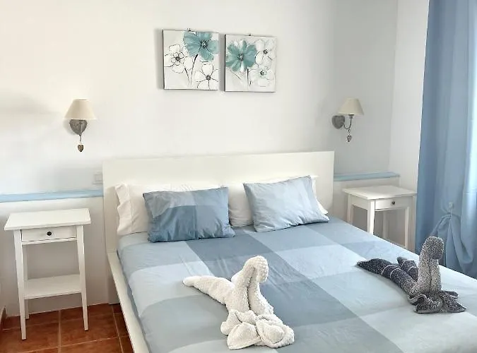 Apartamento Lovely Near The With Pool & Wifi *