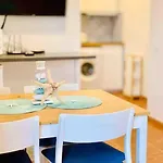 Lovely Near The With Pool & Wifi Apartament