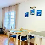 Lovely Near The With Pool & Wifi Apartament *