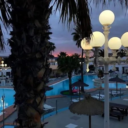 Lovely Near The With Pool & Wifi *