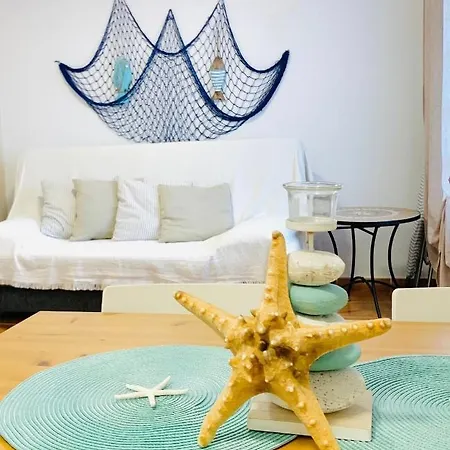 Lovely Near The With Pool & Wifi